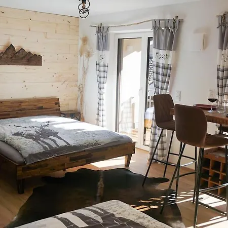 Heuberg Im Inntal Mit Hot Tube - Zentral & Ruhig Flintsbach